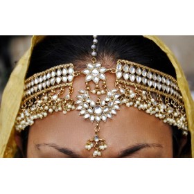Antique Pearl Kundan Matha Patti